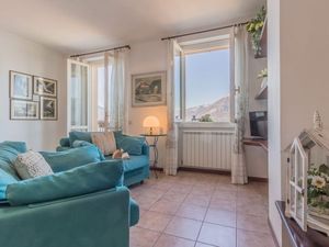 22232445-Ferienwohnung-4-Varenna-300x225-4