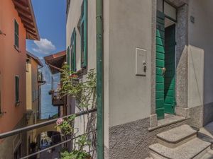 23470842-Ferienwohnung-4-Varenna-300x225-5