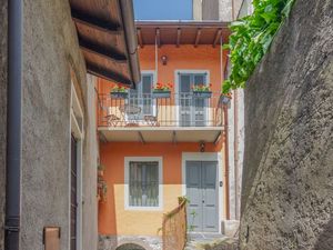 23550383-Ferienwohnung-4-Varenna-300x225-4