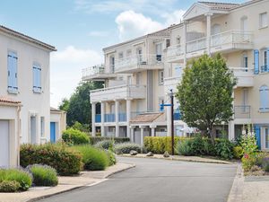 23755098-Ferienwohnung-4-Vaux-sur-Mer-300x225-5