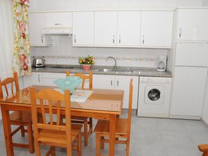 22452591-Ferienwohnung-4-Vecindario-300x225-5