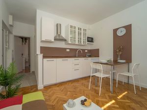 24005315-Ferienwohnung-2-Vela Luka-300x225-2