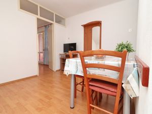 18699215-Ferienwohnung-3-Vela Luka-300x225-4