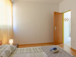 24058360-Ferienwohnung-4-Vela Luka-300x225-5