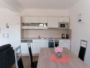 23580781-Ferienwohnung-6-Velden am Wörther See-300x225-2