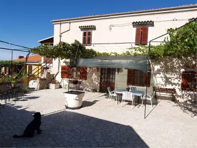 Ferienwohnung für 4 Personen (51 m²) in Veli Lošinj 1/10