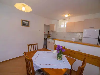 Ferienwohnung für 4 Personen (54 m²) in Veli Lošinj 6/10