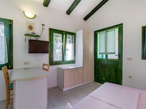 22807549-Ferienwohnung-2-Veli Lošinj-300x225-3