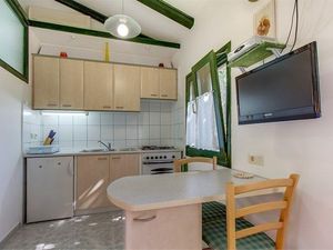 22807549-Ferienwohnung-2-Veli Lošinj-300x225-4