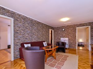 22807621-Ferienwohnung-6-Veli Lošinj-300x225-5