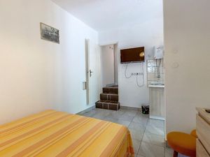 22808705-Ferienwohnung-2-Veli Lošinj-300x225-3