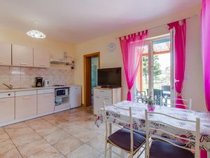 22452323-Ferienwohnung-4-Veli Lošinj-300x225-5