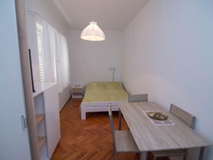 23297630-Ferienwohnung-4-Veli Lošinj-300x225-1