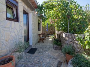 23297689-Ferienwohnung-3-Veli Lošinj-300x225-2