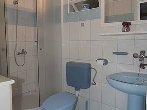 23773618-Ferienwohnung-2-Veli Lošinj-300x225-4