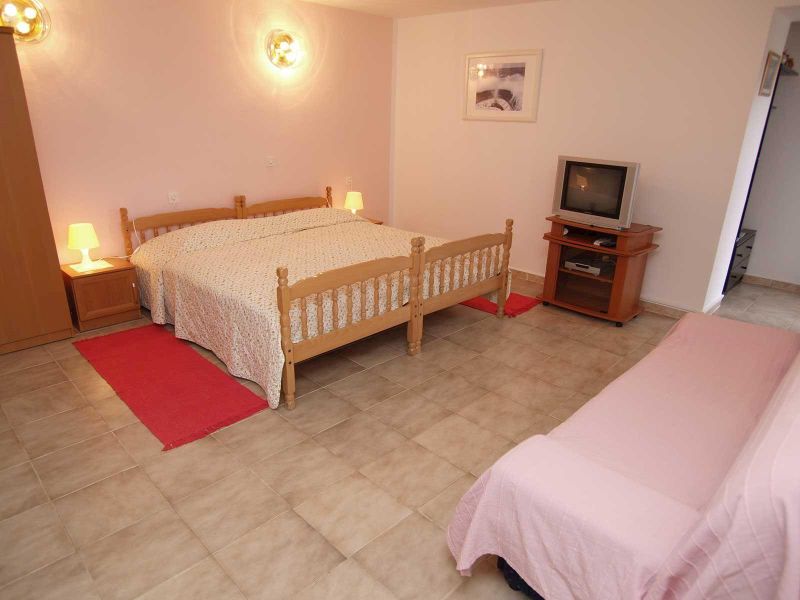 23297841-Ferienwohnung-3-Veli Lošinj-800x600-2