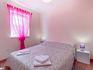 22444317-Ferienwohnung-2-Veli Lošinj-300x225-5