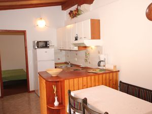 18510507-Ferienwohnung-5-Veli Lošinj-300x225-5