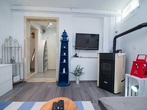 21666487-Ferienwohnung-3-Veli Lošinj-300x225-3