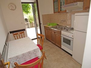 23458537-Ferienwohnung-3-Veli Lošinj-300x225-1