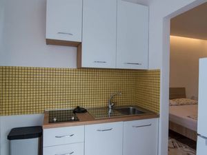 23660442-Ferienwohnung-2-Veli Lošinj-300x225-1