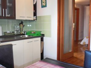 23930015-Ferienwohnung-2-Veli Lošinj-300x225-2