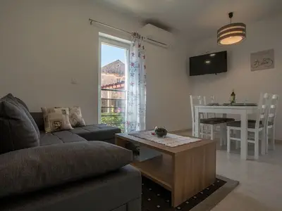Ferienwohnung für 6 Personen in Veli Rat 7/10