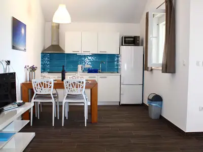 Ferienwohnung für 3 Personen (45 m²) in Veli Rat 6/10
