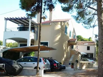 Ferienwohnung für 5 Personen in Veli Rat 10/10