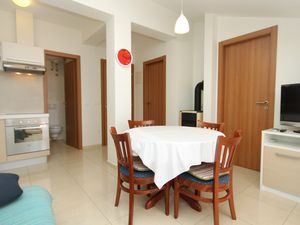 23930065-Ferienwohnung-4-Veli Rat-300x225-3