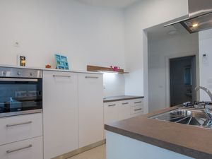 23932918-Ferienwohnung-6-Veli Rat-300x225-5