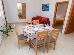 23931255-Ferienwohnung-4-Veli Rat-300x225-1