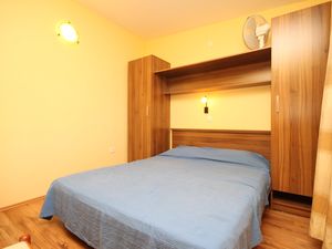 23926017-Ferienwohnung-2-Veli Rat-300x225-5