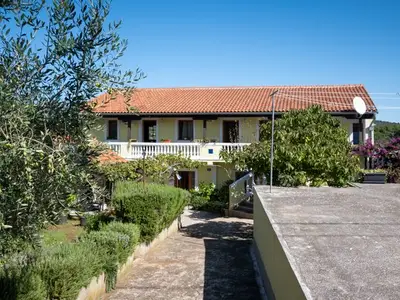 Ferienwohnung für 4 Personen in Veli Rat 8/10