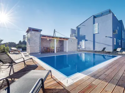 pool