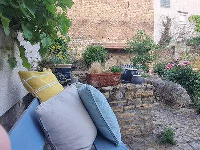 Gemütliche Sitzecke im Garten