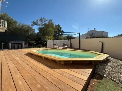 PoolOfHouse