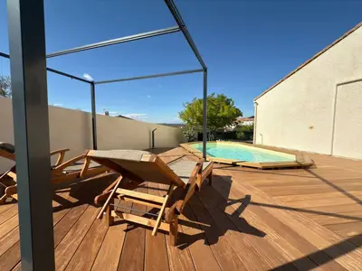 PoolOfHouse