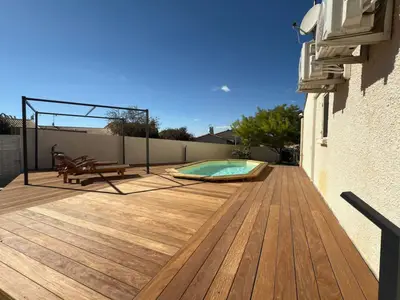 PoolOfHouse