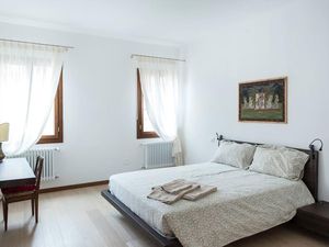 22433629-Ferienwohnung-4-Venedig-300x225-3