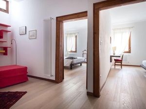 22433629-Ferienwohnung-4-Venedig-300x225-4