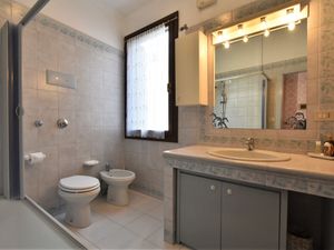 23843385-Ferienwohnung-4-Venedig-300x225-1