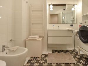 23844586-Ferienwohnung-4-Venedig-300x225-3