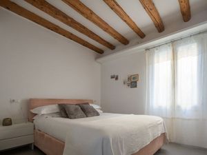 21593723-Ferienwohnung-4-Venedig-300x225-4