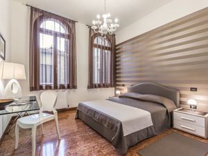 22133891-Ferienwohnung-4-Venedig-300x225-3