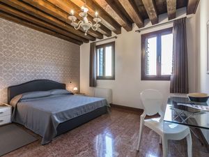 22133885-Ferienwohnung-4-Venedig-300x225-4