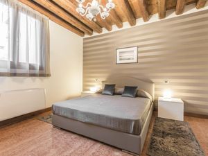 22133895-Ferienwohnung-4-Venedig-300x225-3