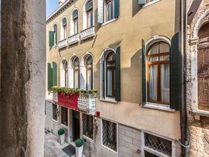 22133889-Ferienwohnung-8-Venedig-300x225-3