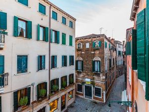 22145111-Ferienwohnung-3-Venedig-300x225-2