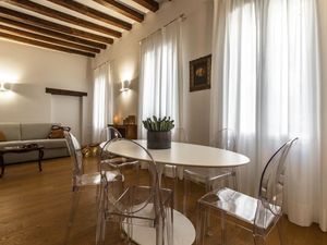 22348445-Ferienwohnung-4-Venedig-300x225-1